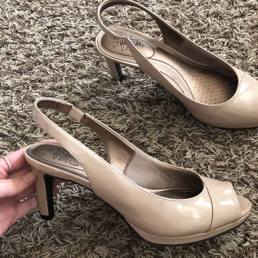 tan heels